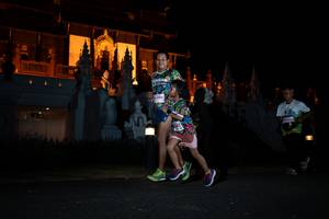 BIB: 290
                            <button type="button" onclick="openModal(22280157)" class="btn btn-primary btn-sm float-right btn-popup" data-toggle="modal" data-target=".modal-high-quality">
                        <i class="fas fa-shopping-cart"></i> Add to Cart
                    </button>
                                            <button type="button" onclick="isThisMe(22280157, true)" class="btn btn-success btn-sm float-right btn-popup btn-isme hidden" data-toggle="tooltip" data-placement="bottom" title="นี่คือรูปของคุณใช่ไหม คลิกที่นี่เพื่อเอาเข้าอัลบั้ม">
                        <i class="fas fa-plus"></i> Add to album
                    </button>
                    <button type="button" onclick="isThisMe(22280157, false)" class="btn btn-warning btn-sm float-right btn-popup btn-isnotme hidden">
                        <i class="fas fa-ban"></i> Remove from album
                    </button>